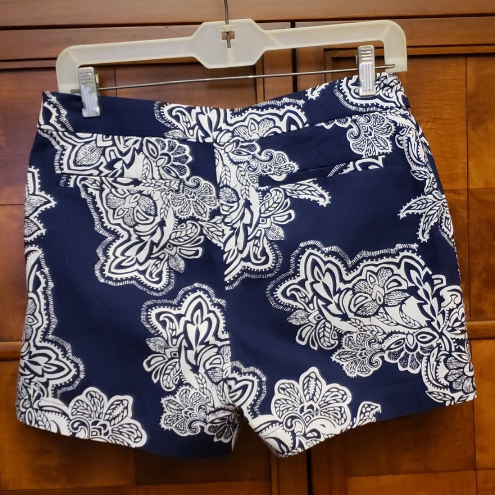 Willie Smith Blue Coral Dressy Shorts  Size 2 - Picture 6 of 8